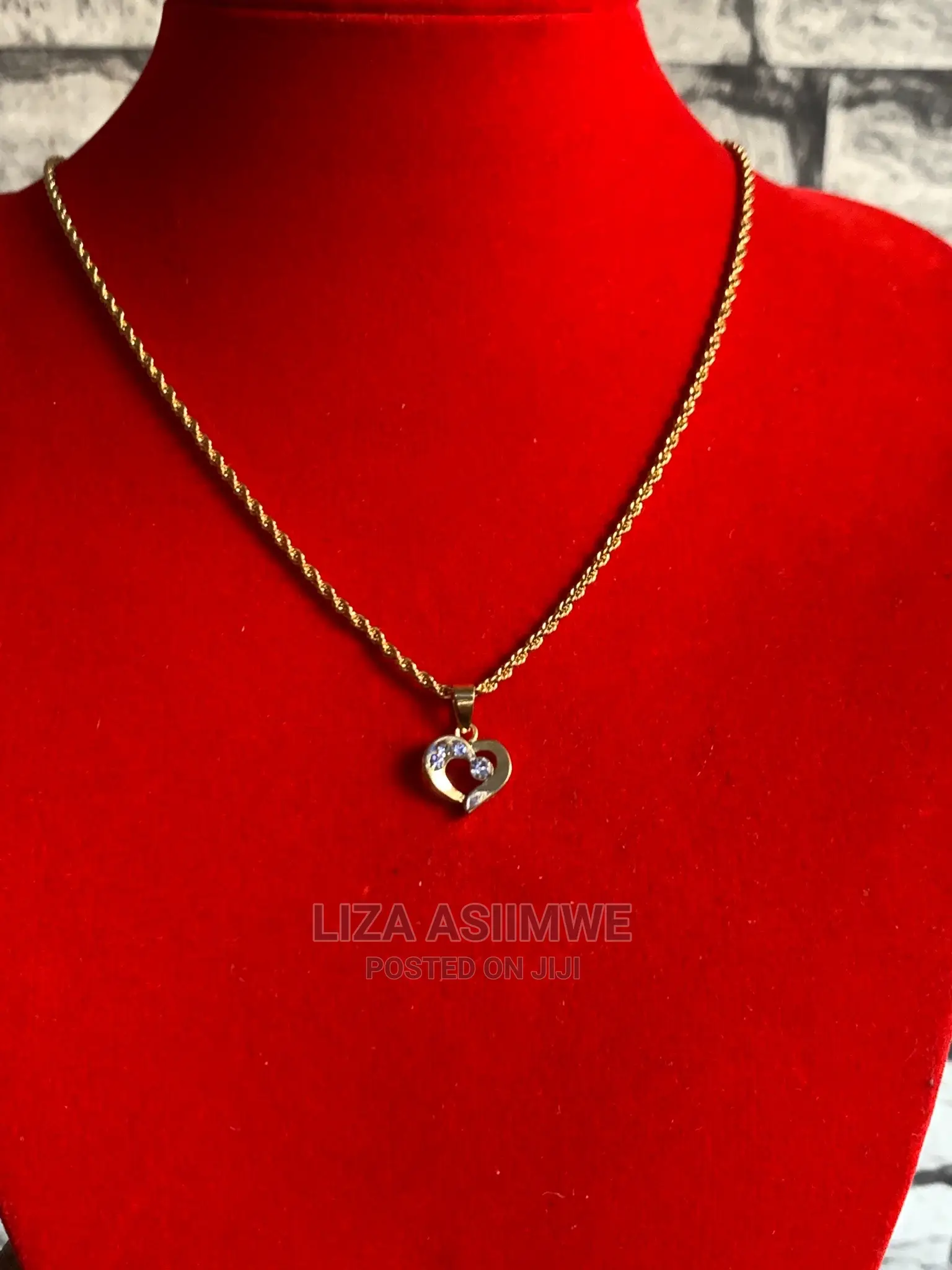 Simple and Classic Lady’S Necklaces
