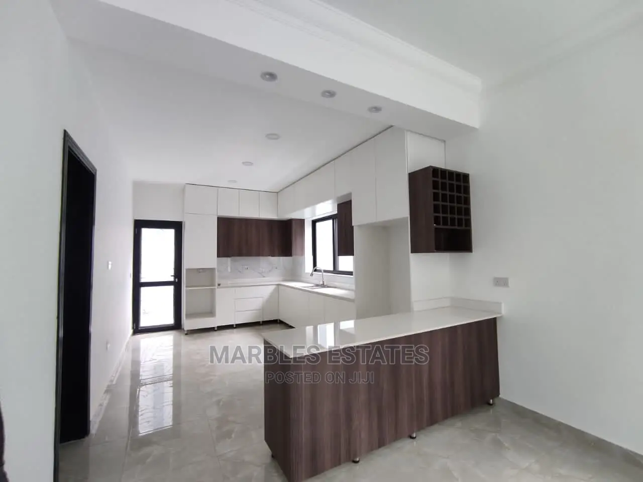 5bedrooms Townhouse for Sale in Mbuya