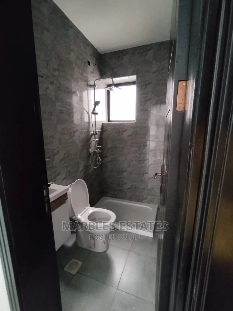 5bedrooms Townhouse for Sale in Mbuya