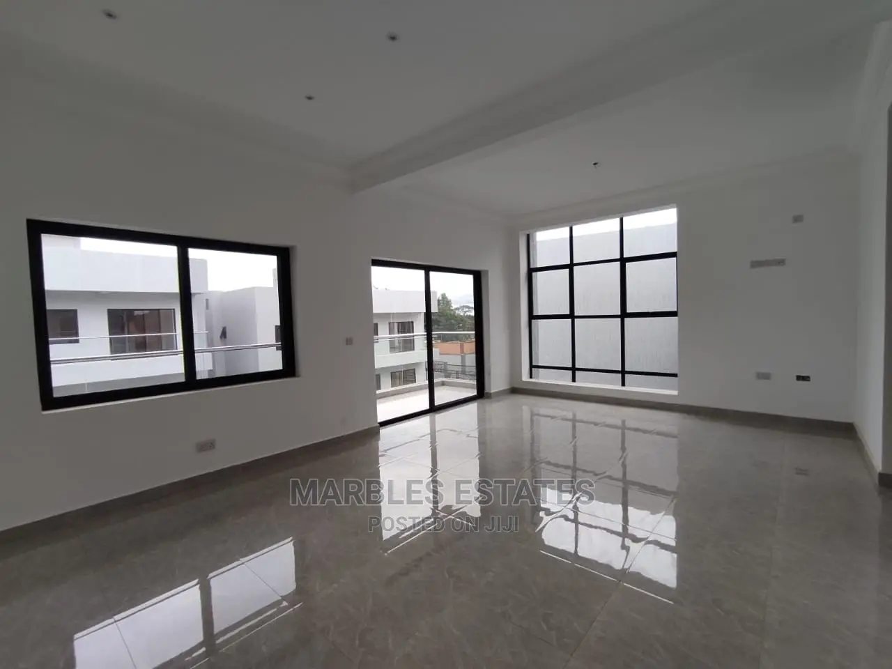 5bedrooms Townhouse for Sale in Mbuya