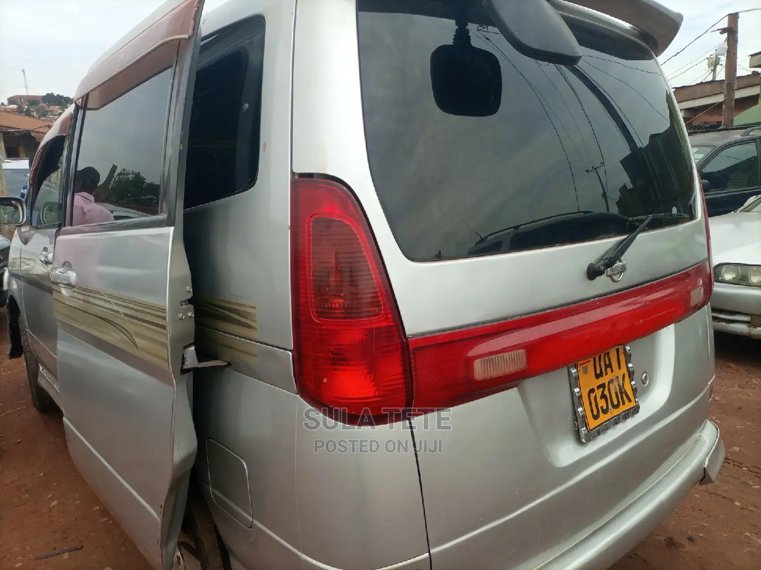 Nissan Serena 2001 Silver