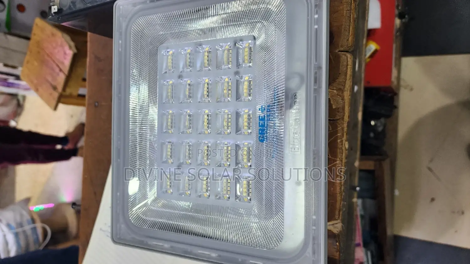 300w Wawa Blue Carbon Solar Light