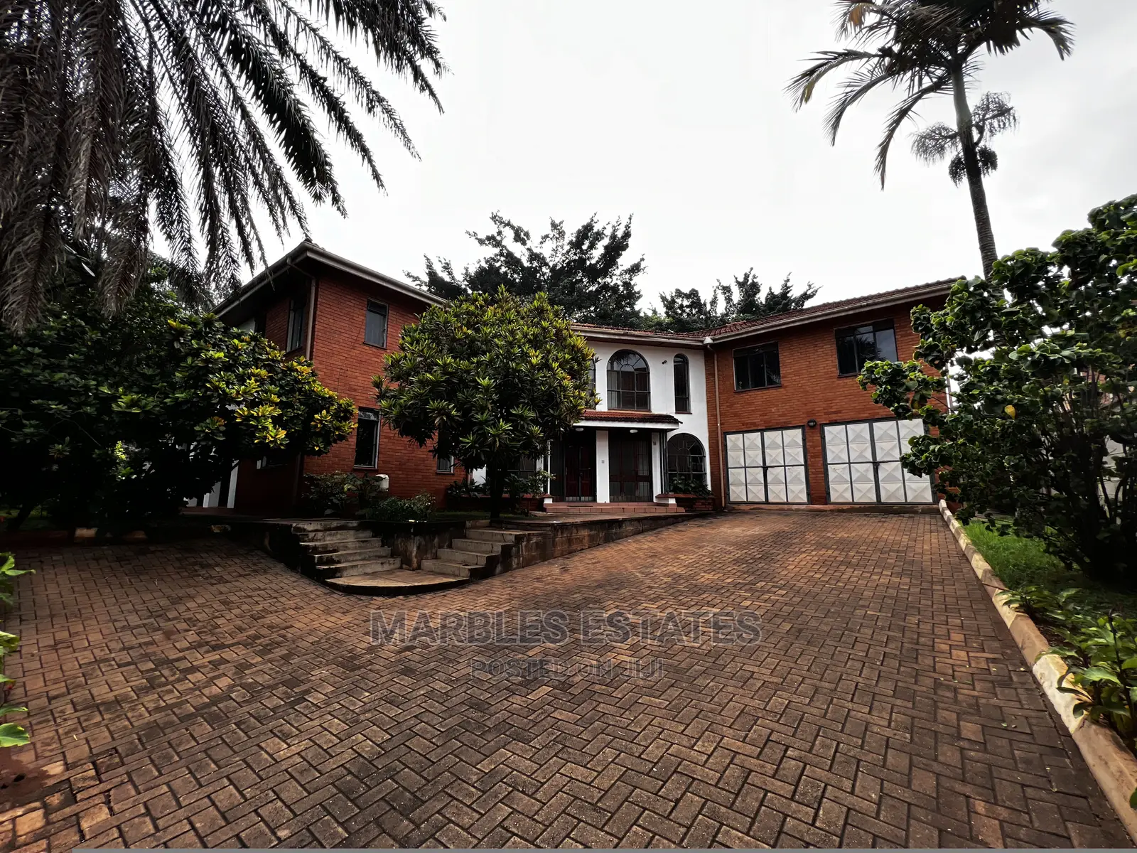 10bdrm House in Naguru, Central Division for Rent