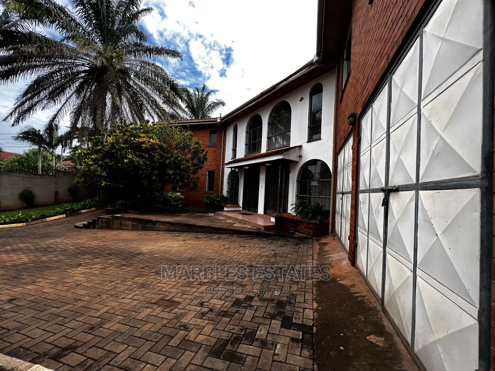 10bdrm House in Naguru, Central Division for Rent