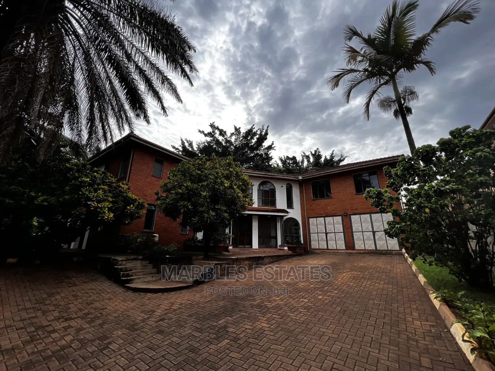 10bdrm House in Naguru, Central Division for Rent