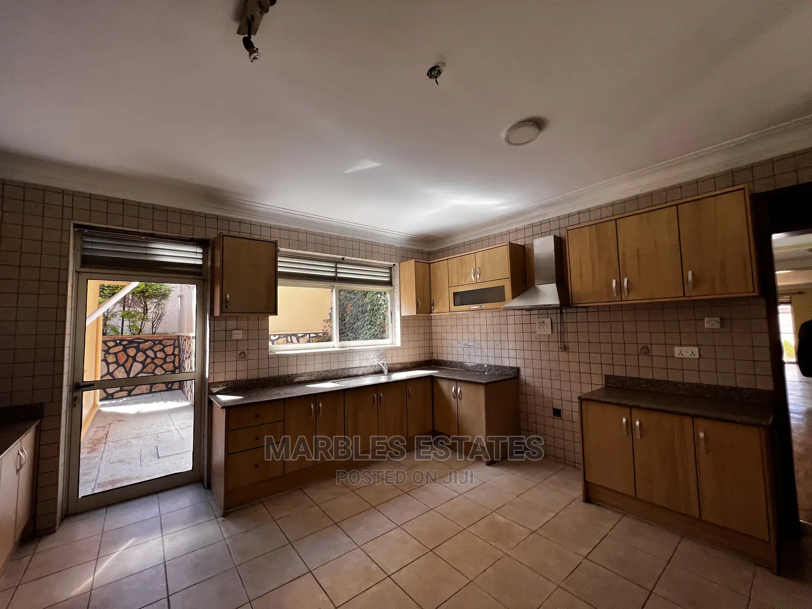 6bdrm House in Naguru, Central Division for Rent