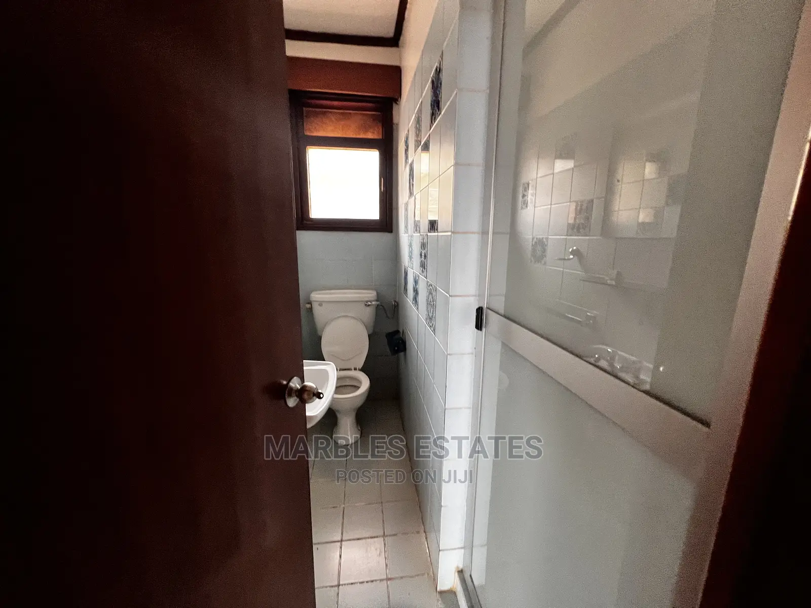 3bdrm Bungalow in Muyenga, Central Division for Sale