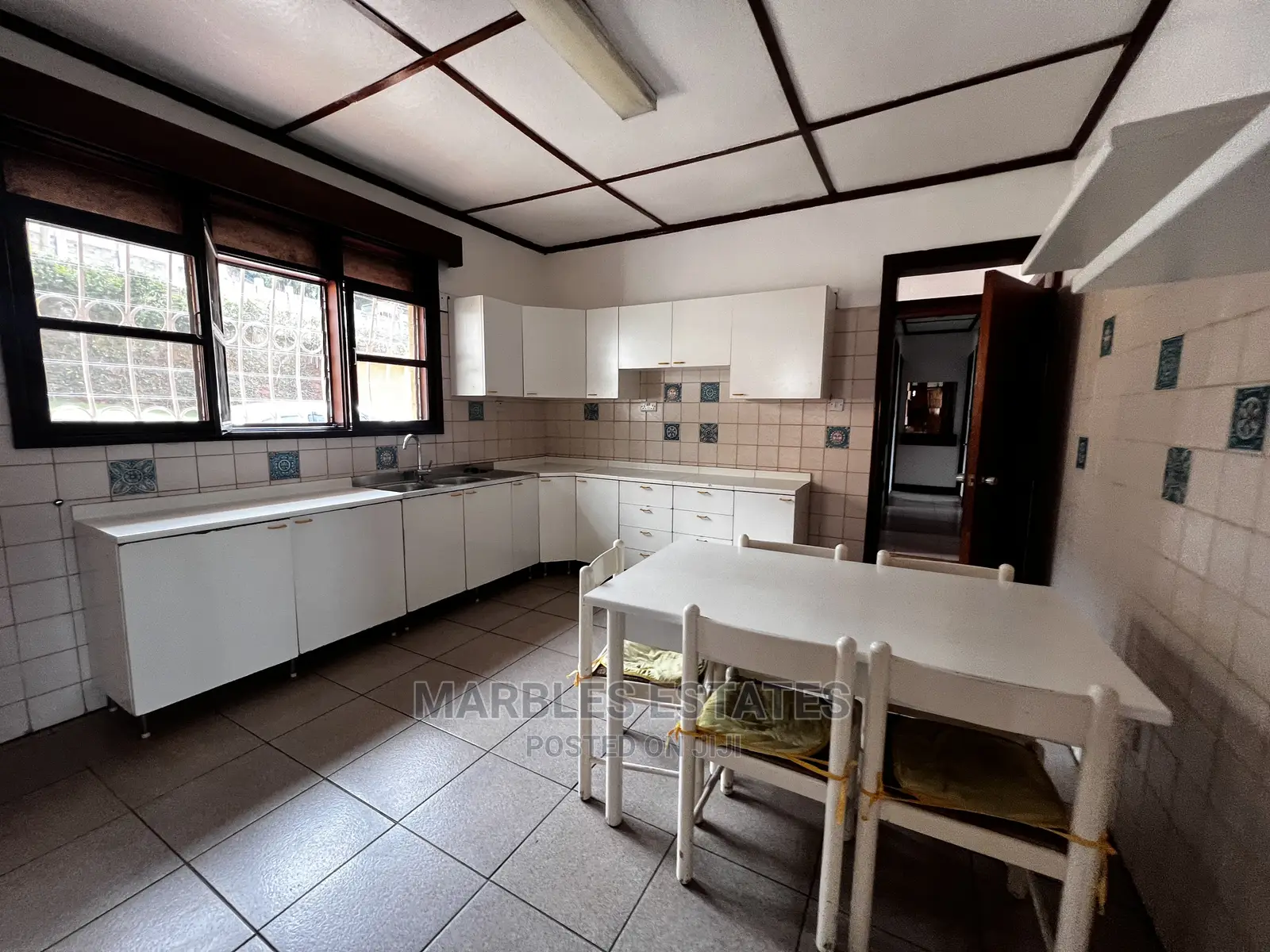 3bdrm Bungalow in Muyenga, Central Division for Sale