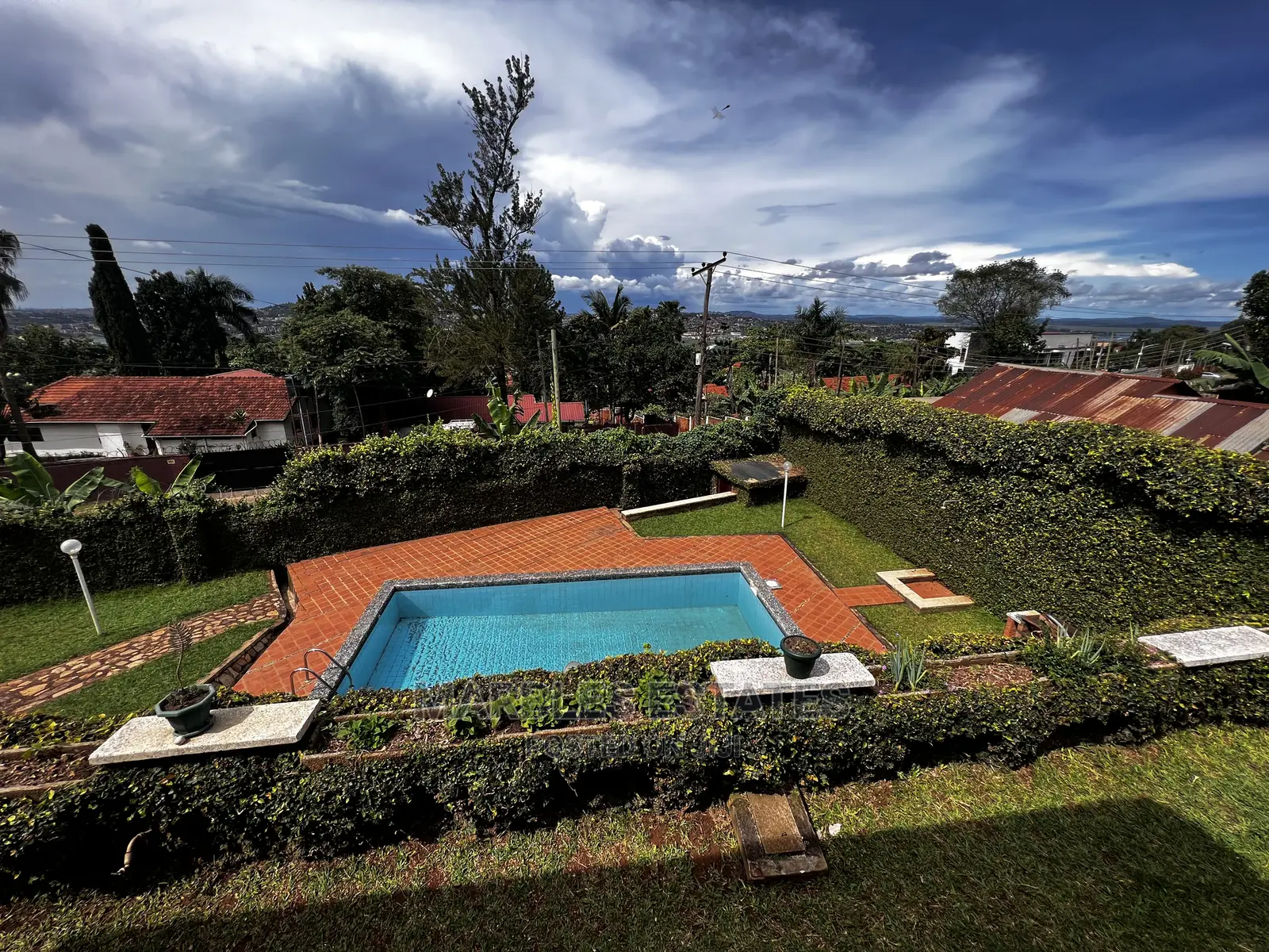 3bdrm Bungalow in Muyenga, Central Division for Sale
