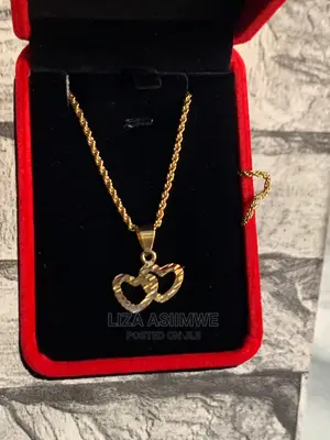 Simple Lady’S Necklaces Available at an Affordable Price