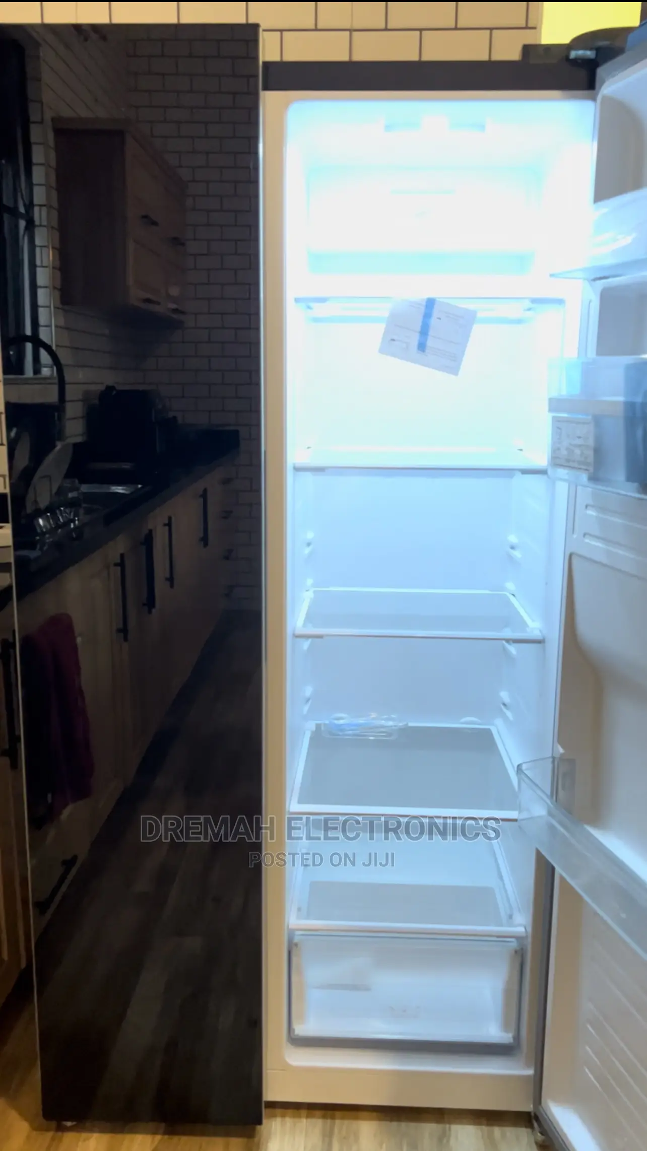 760 LITRES LG Side by Side Frost Free Water Dispenser Fridge in Central Division Kitchen