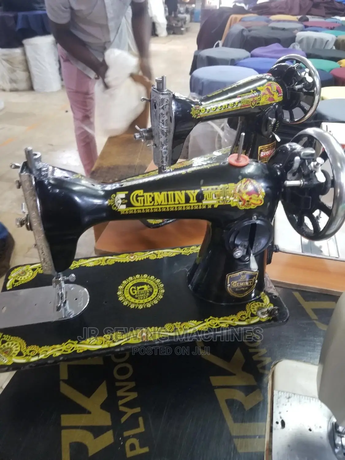 Geminy Sewing Machine