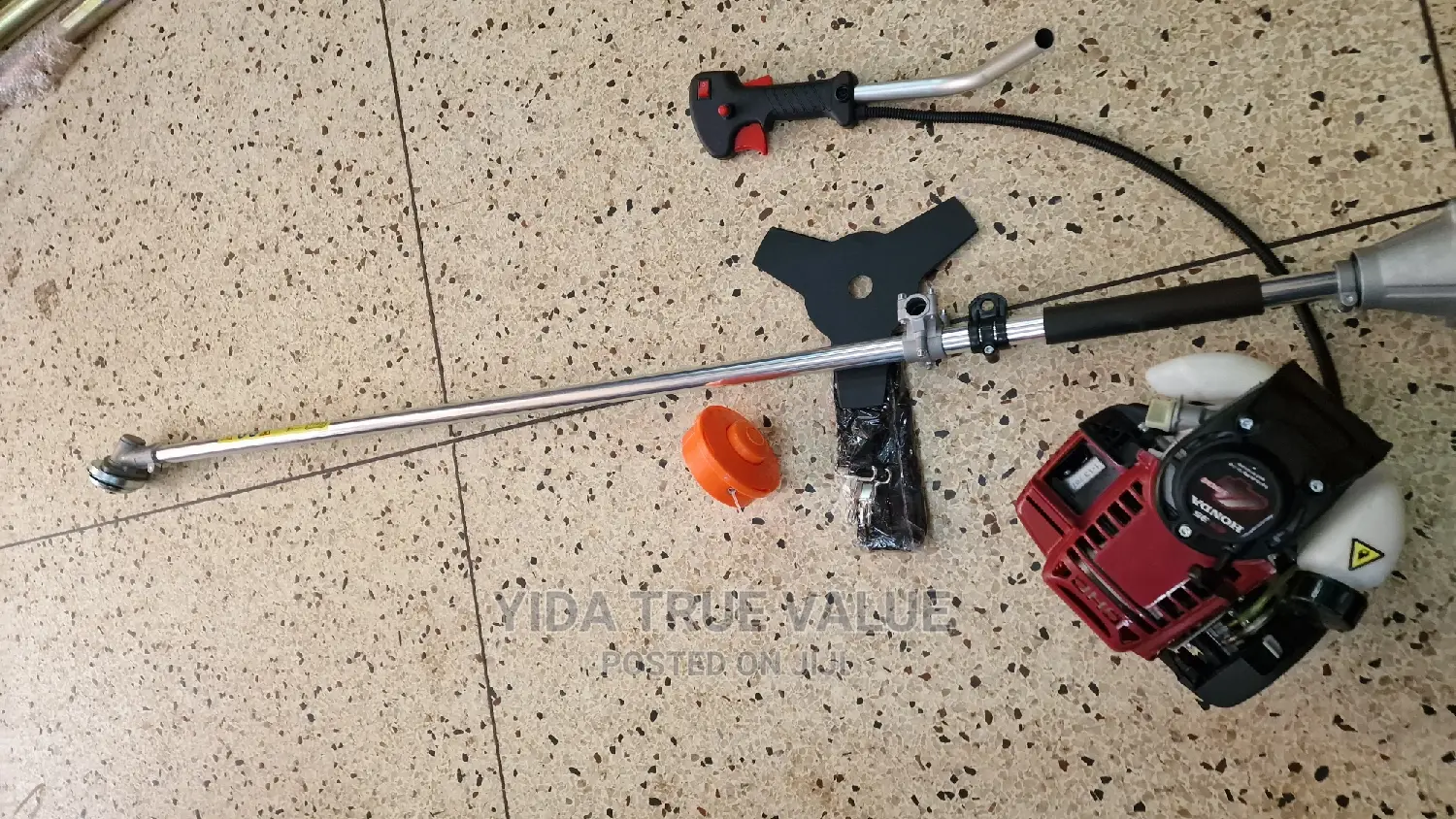 Mower Machine With 4 Stroke Engine