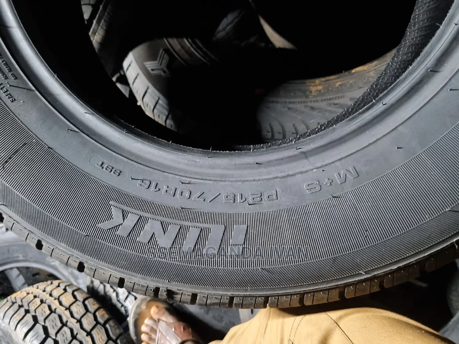 215/70r16 Ilink