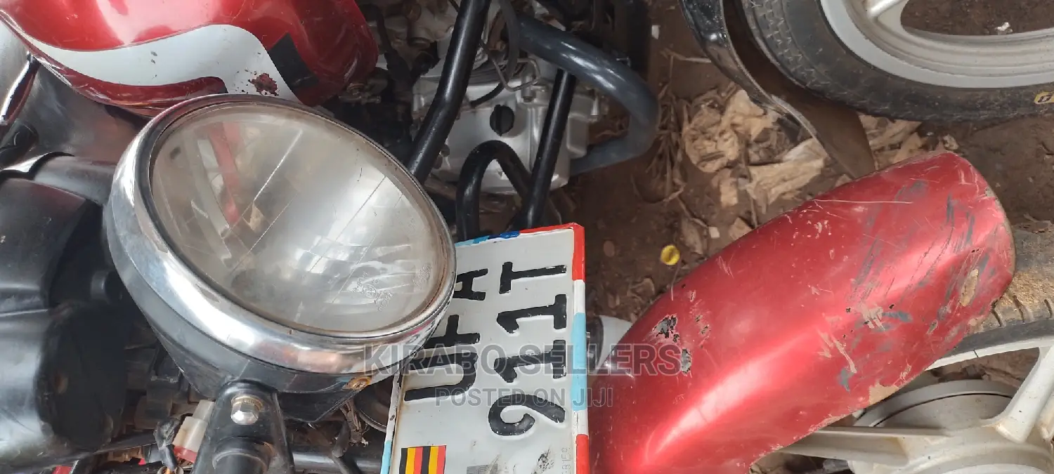 TVS HLX 125 2020 Gray