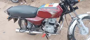 Bajaj Avenger 180 2016 Orange