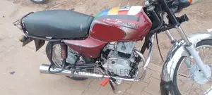 Bajaj Avenger 180 2016 Orange