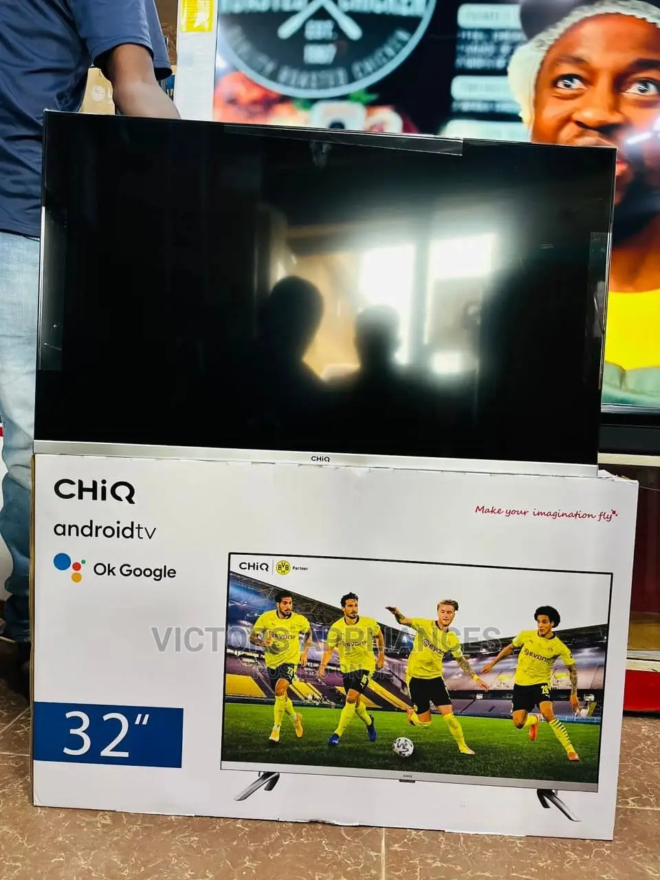 Chiq 32inch Android Smart Tv And10