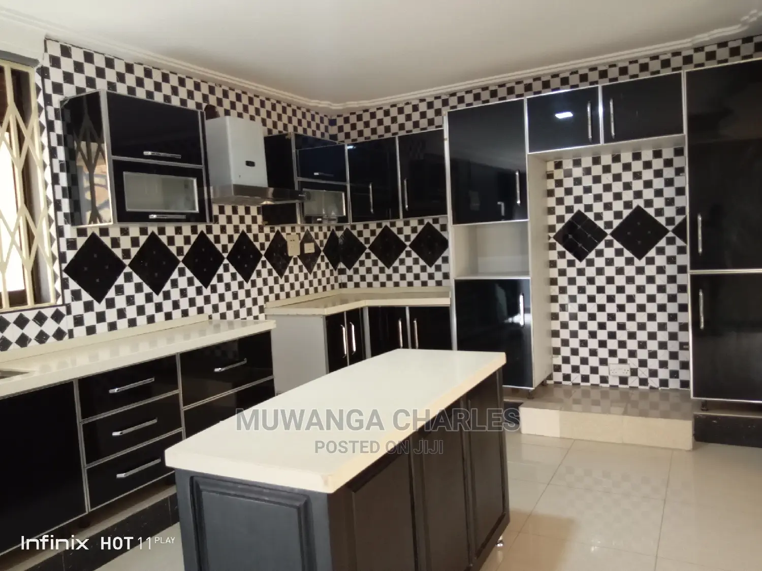 4bdrm Duplex in Fs Properties Ltd, Central Division for Rent
