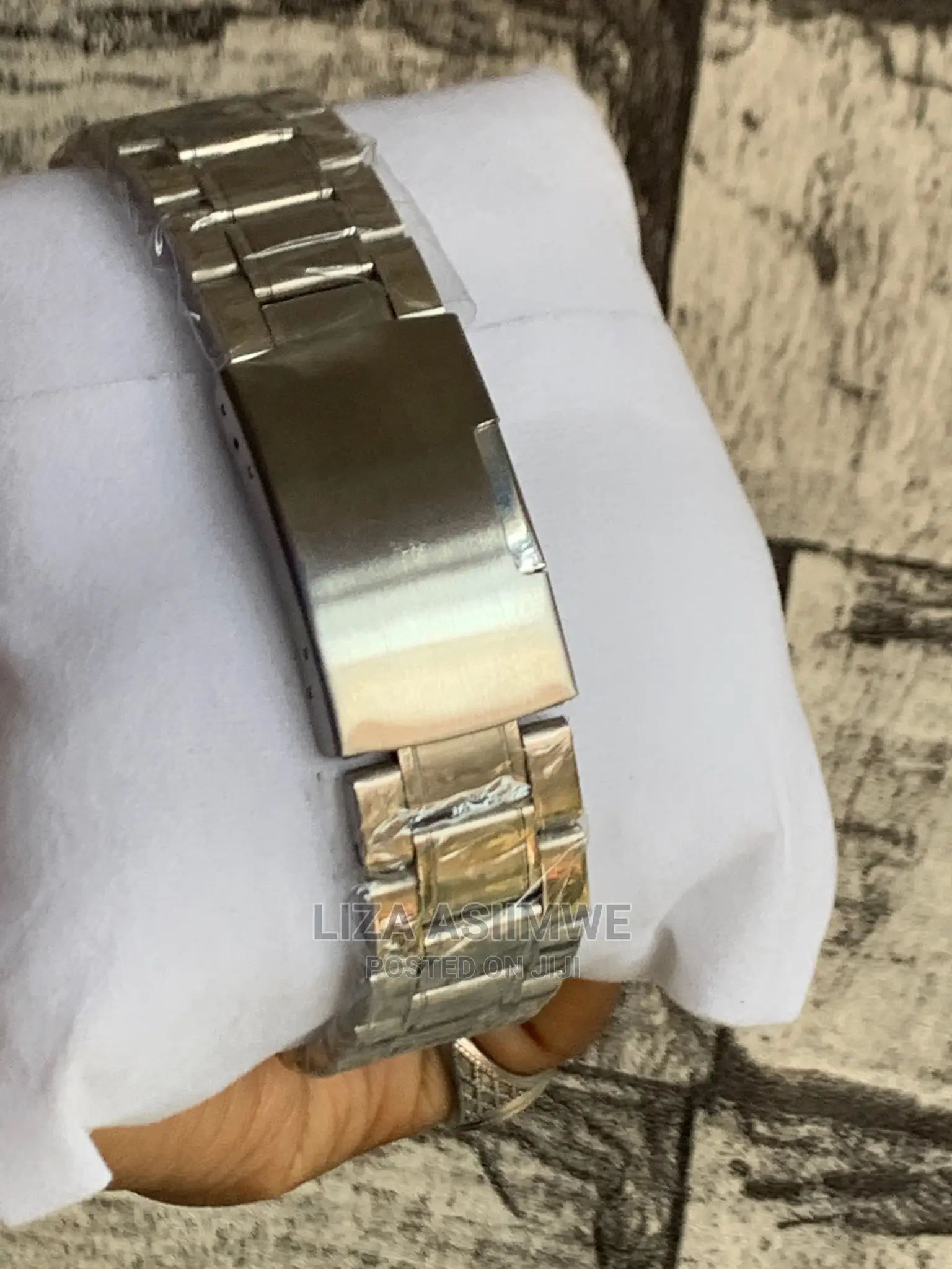 Simple and Elegant Watches Available
