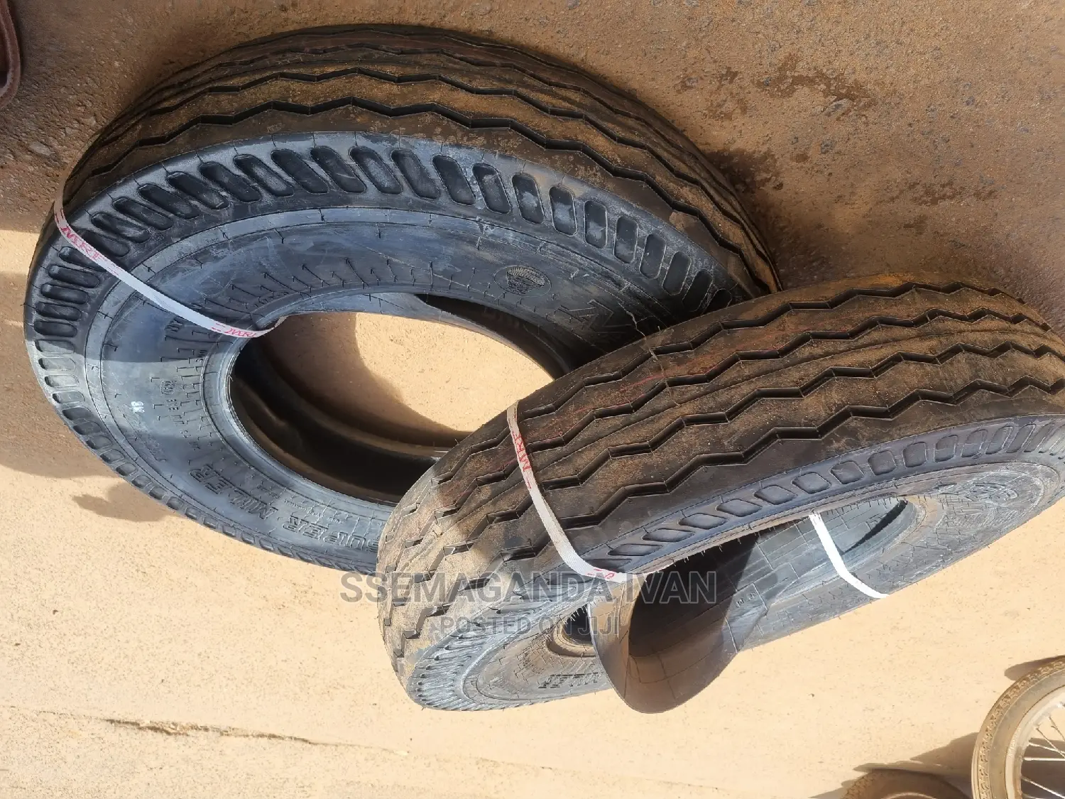 700r16 Highway MRF Tyres