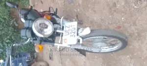 Bajaj Boxer 2017 White