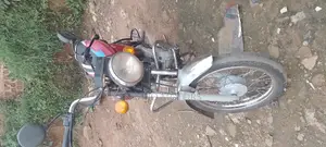 Bajaj RE 2014 Red