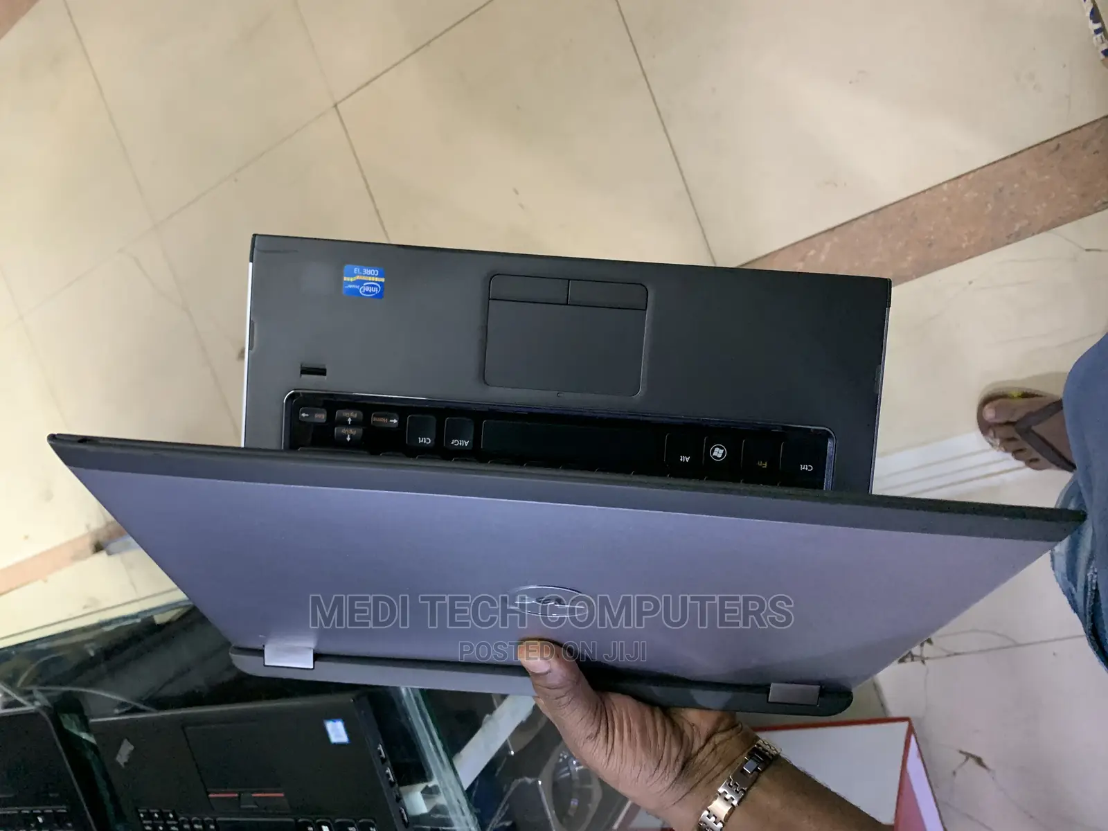 Laptop Dell Vostro 3360 4GB Intel Core I3 HDD 500GB