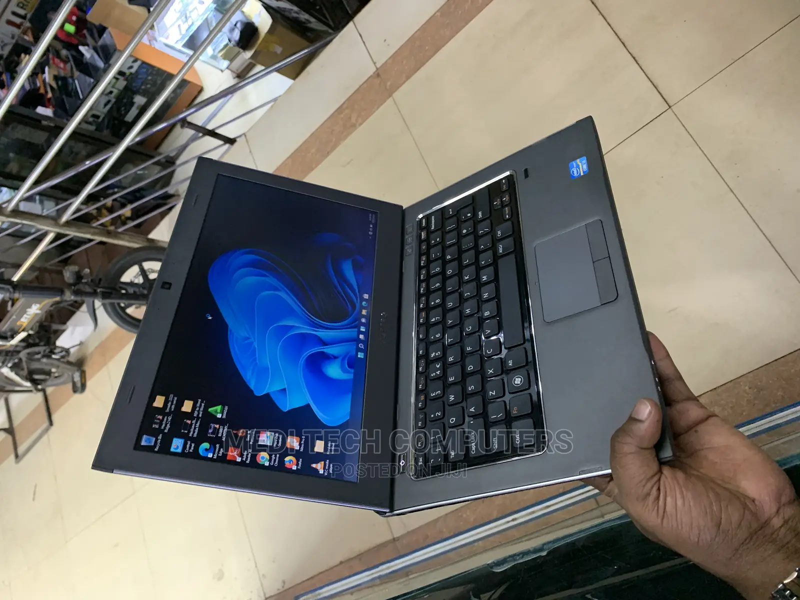 Laptop Dell Vostro 3360 4GB Intel Core I3 HDD 500GB