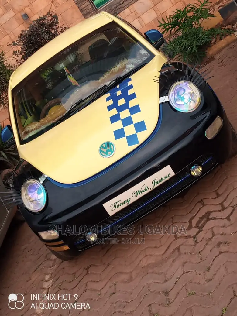 Volkswagen Beetle 2005 Yellow