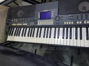 Yamaha PSR S550 Uk Used