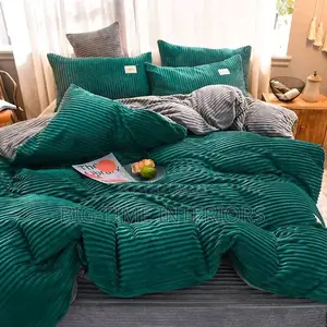 Coral Velvet Duvet Set- Green