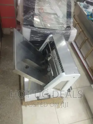 Photo - Commercial Bread Slicer Machine - Silver