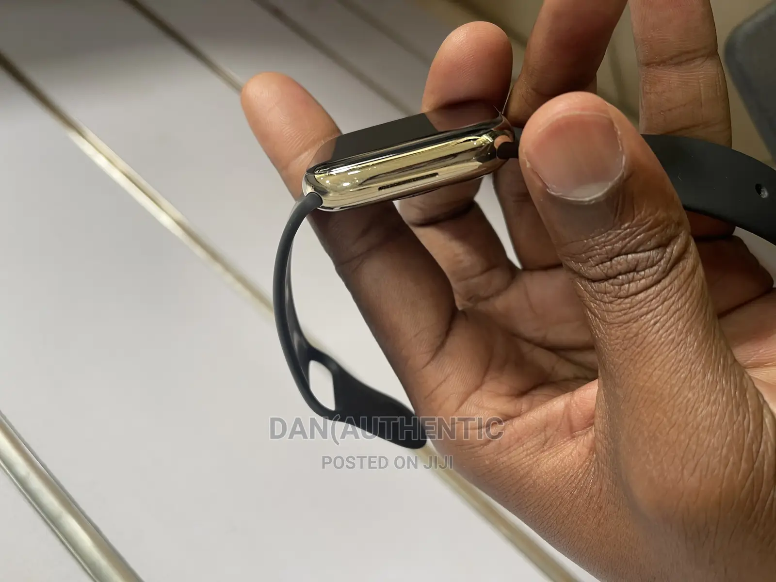 Apple Watch Series 7 Stainless Steel Gold Limited Edition