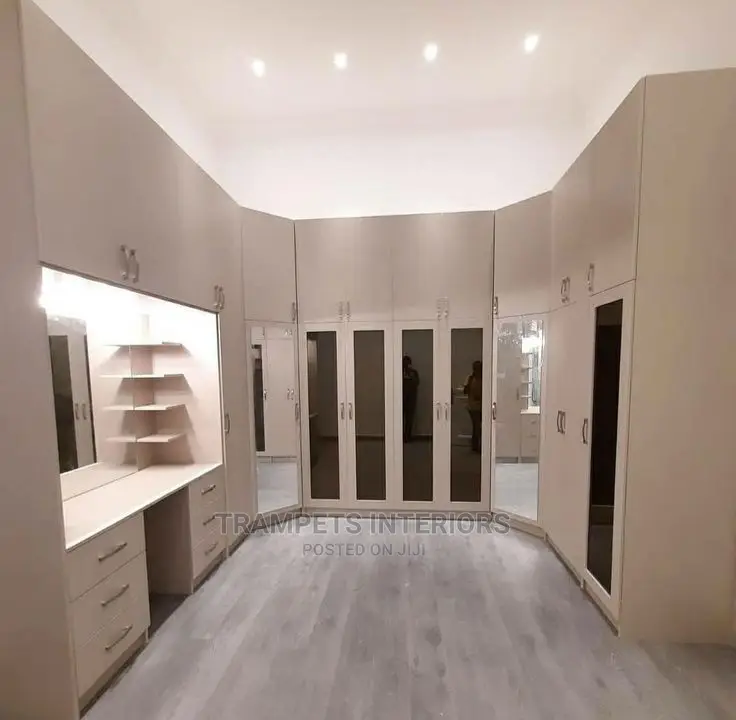 Walk in Closet Master Bedroom Design