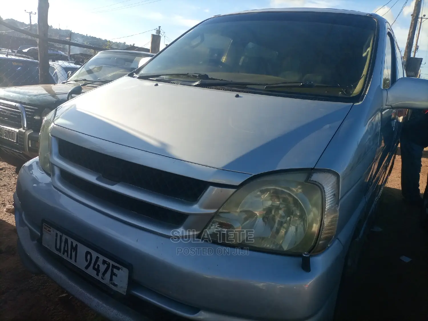 Toyota Regius 2000 Silver