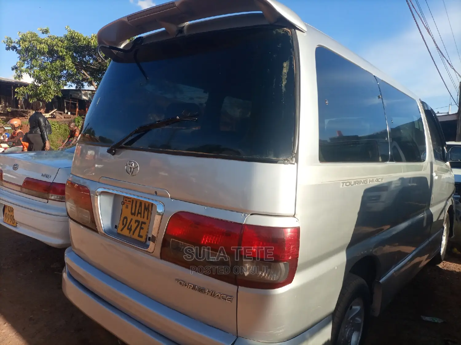 Toyota Regius 2000 Silver
