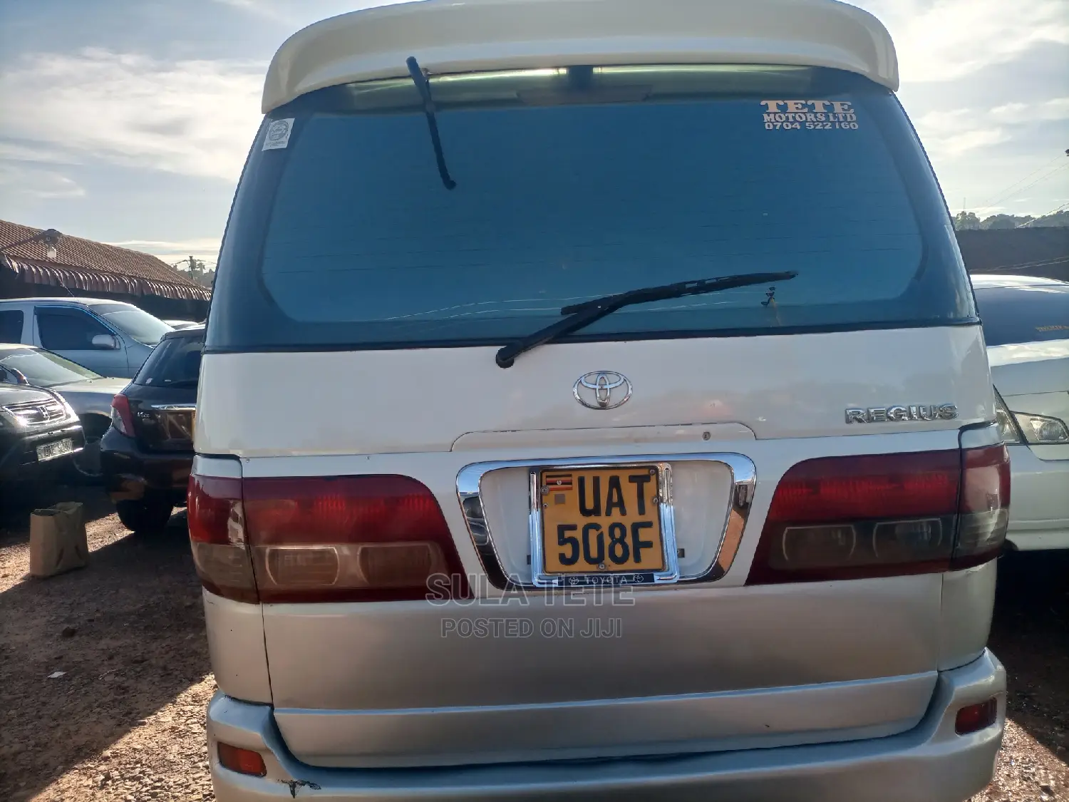 Toyota Regius 2001 White