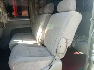 Toyota Regius 2001 White