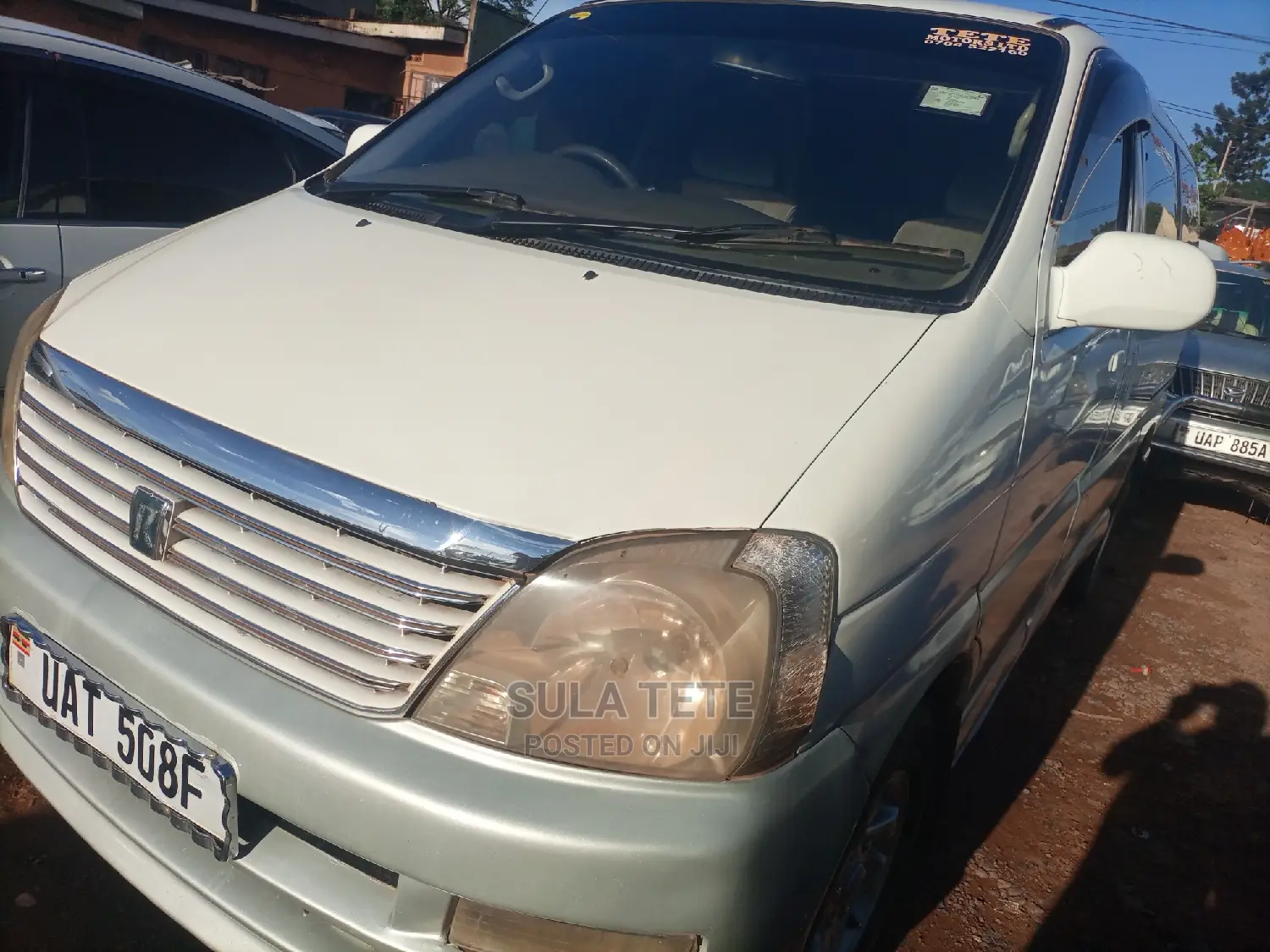 Toyota Regius 2001 White