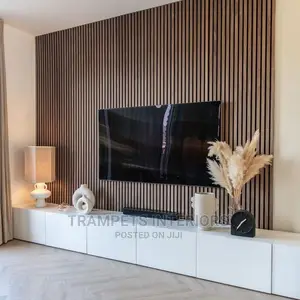 Trampets Wall Unit With White Lower Cabin