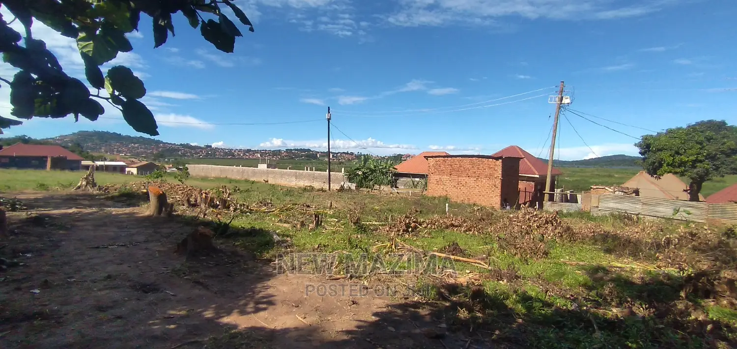 Very Prime Plot on Quicksale in Munyonyo With Lake View