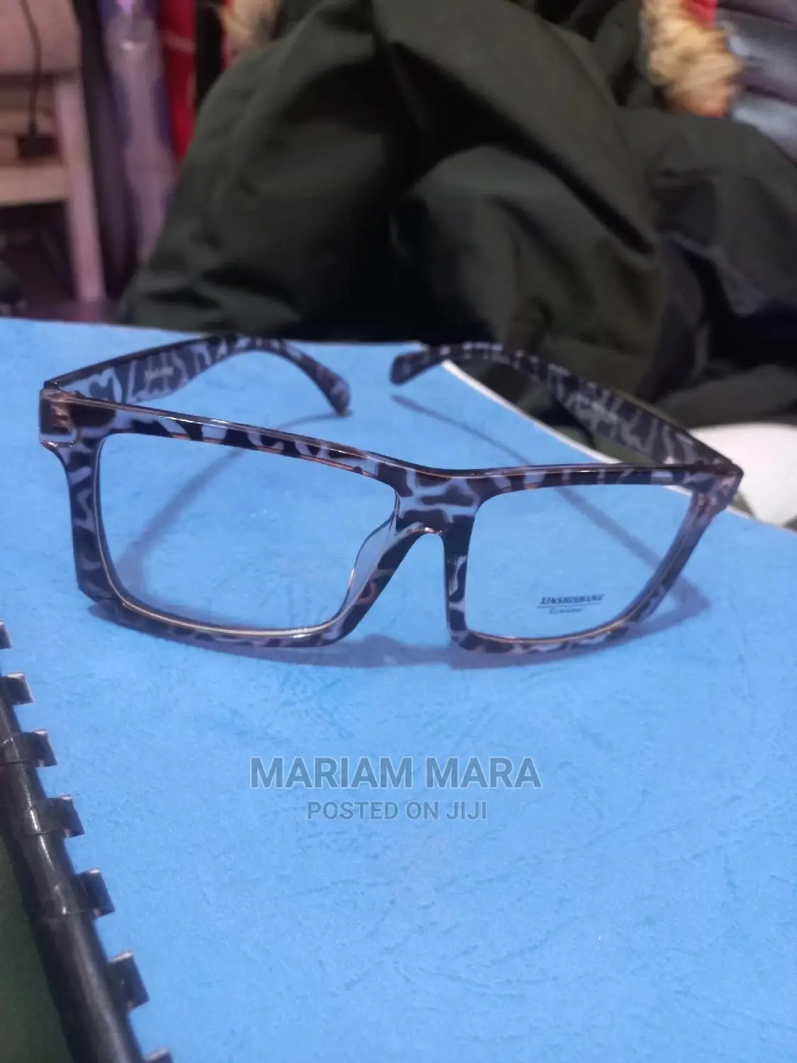 Sheds /Glasses