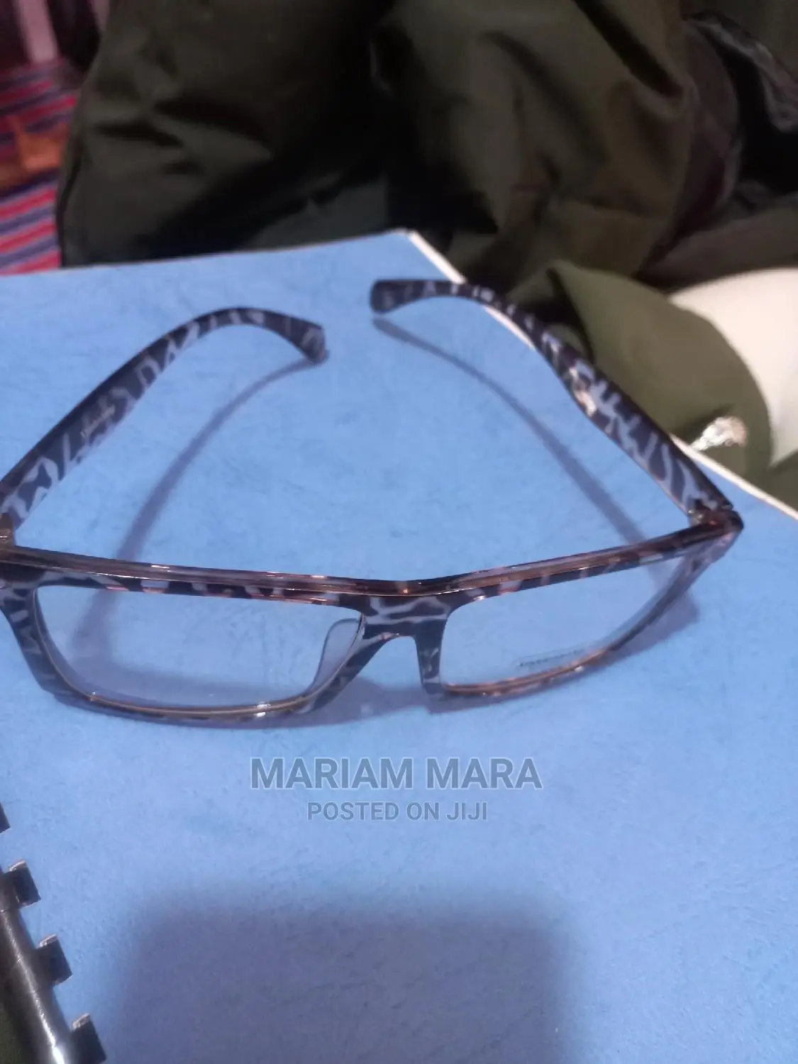 Sheds /Glasses