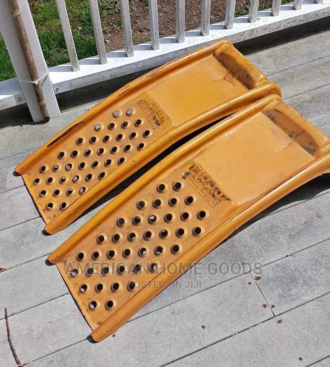 Heavy Duty Car/Truck Lift Ramps. Both Metallic/Plastic.