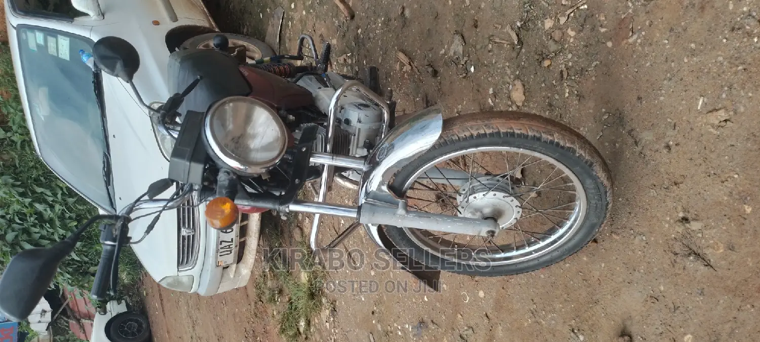 Bajaj Avenger 220 Street 2016 Brown