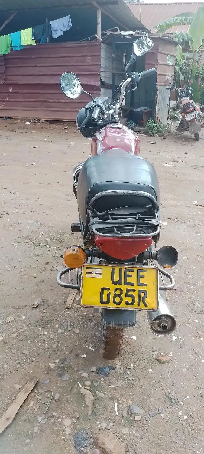 Bajaj Avenger 220 Street 2016 Brown