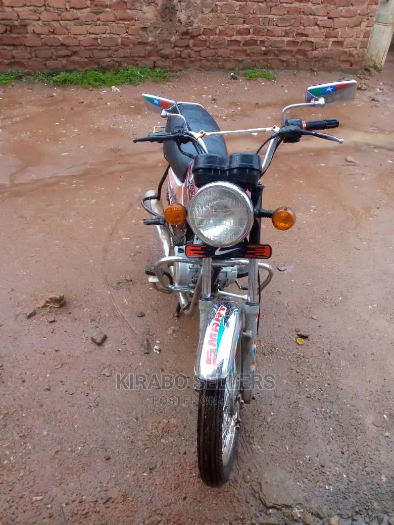 Bajaj Boxer 2013 Pink