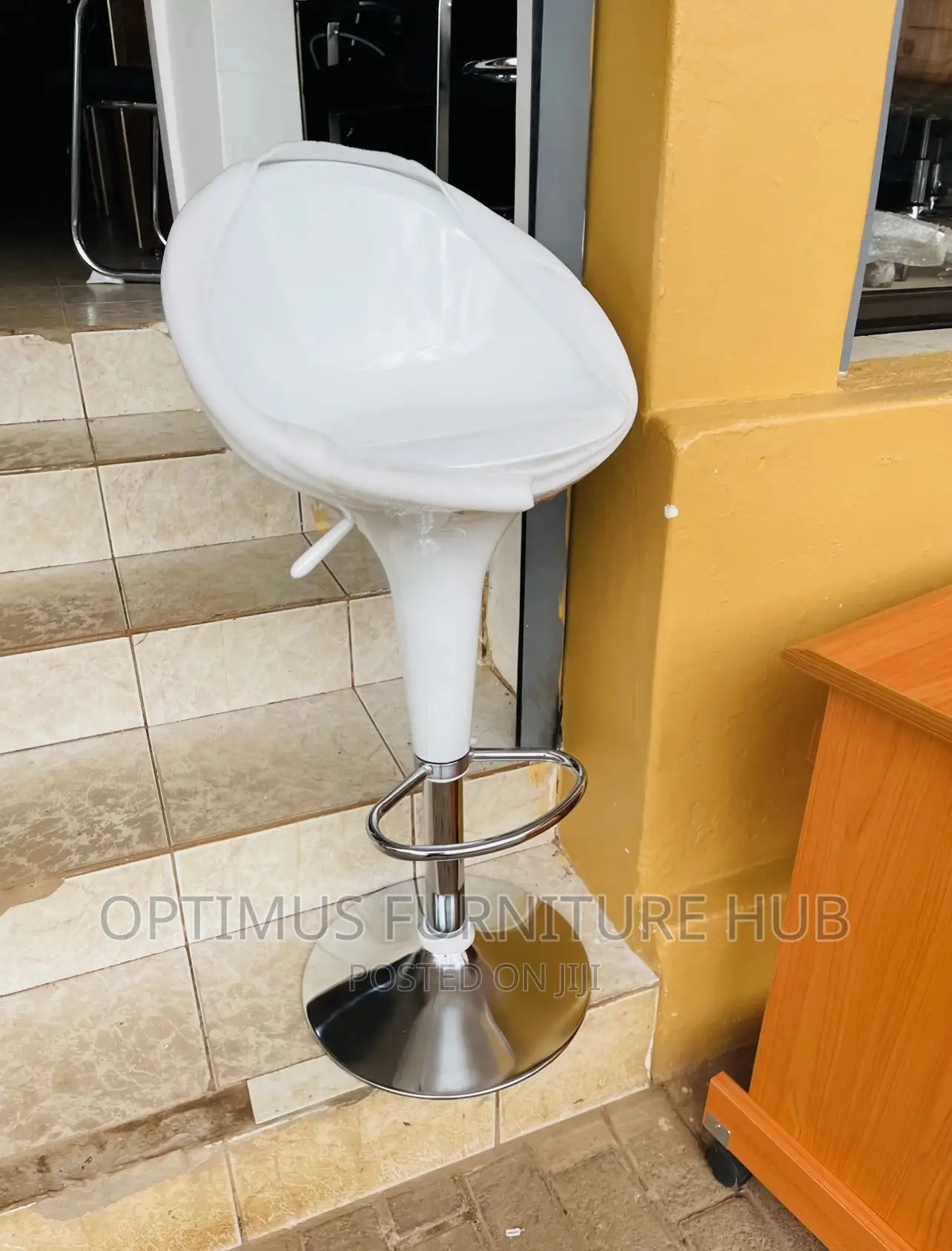 Executive Stool (White)