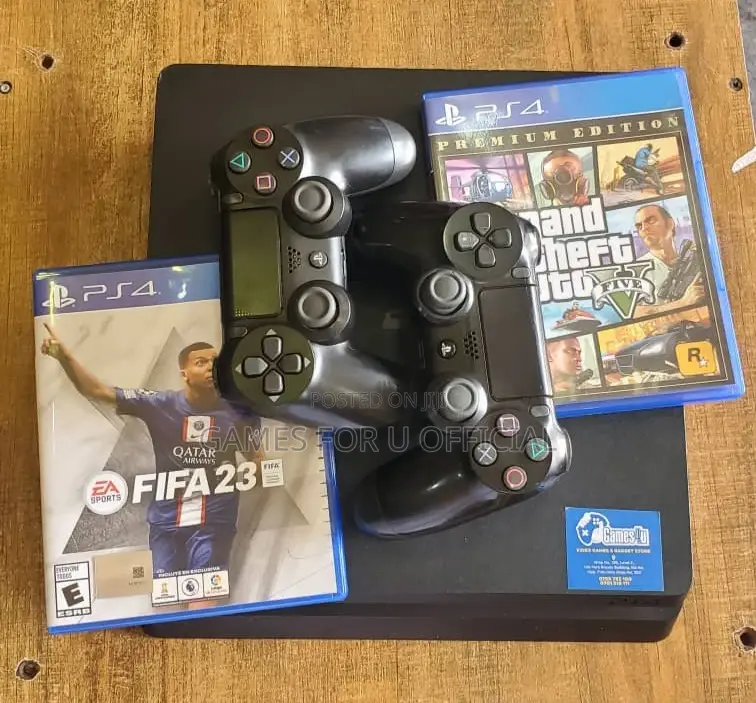 Ps4 Slim Two Pads and Two Games
